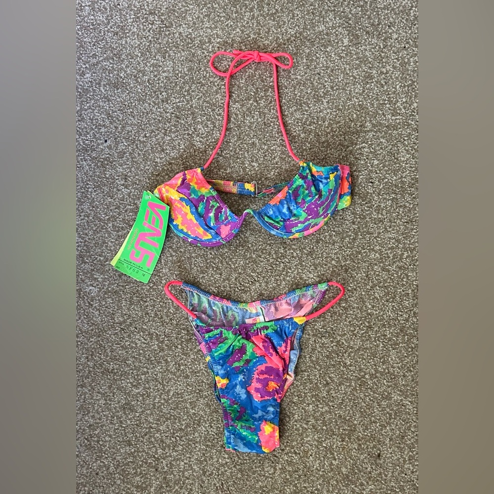 VINTAGE Venus Bikini Set